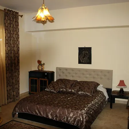 στην Apartment